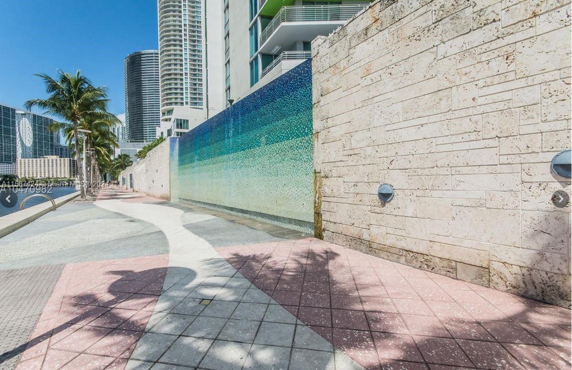 325 S Biscayne Blvd # 2223