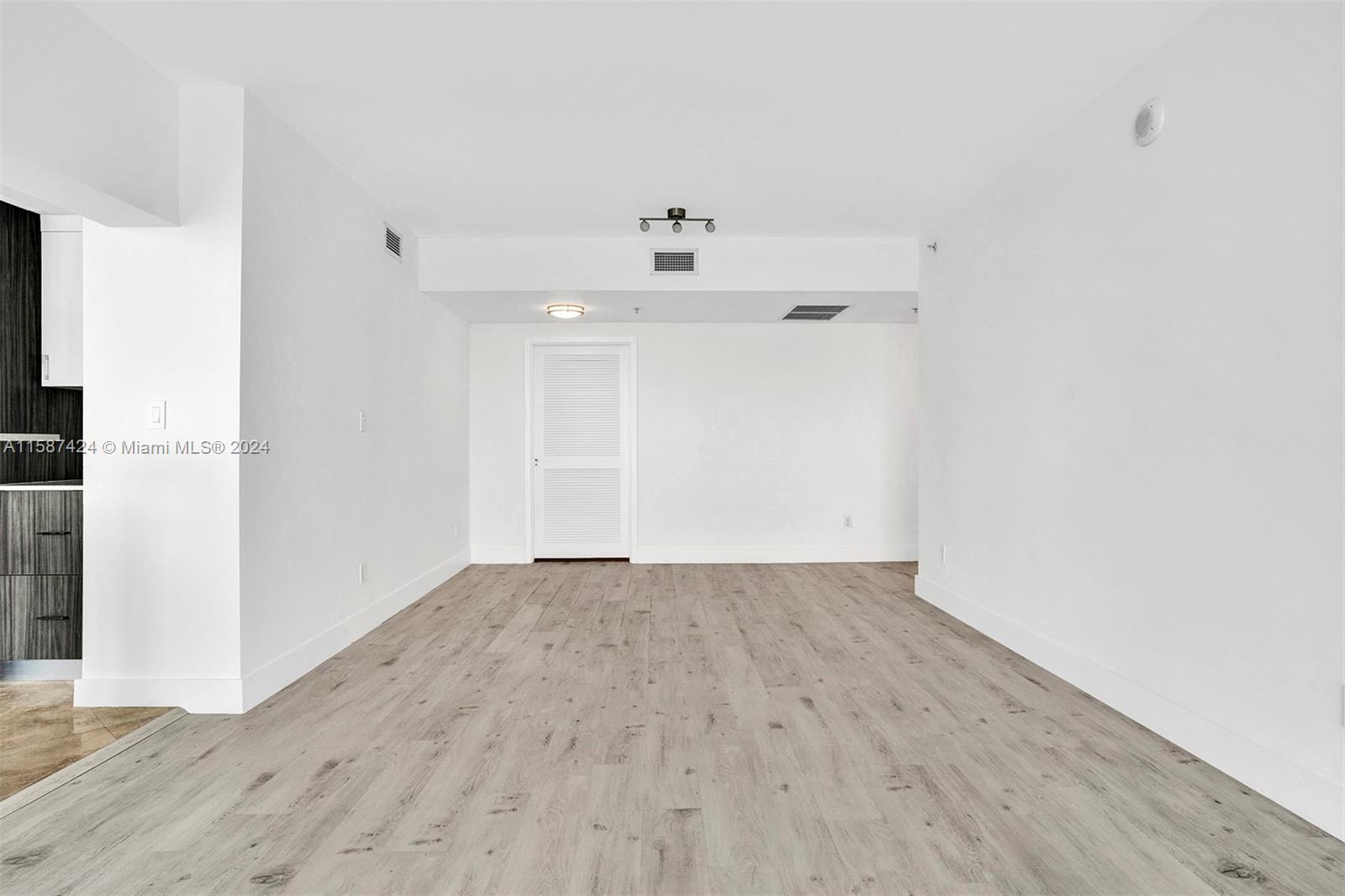 325 S Biscayne Blvd # 2223