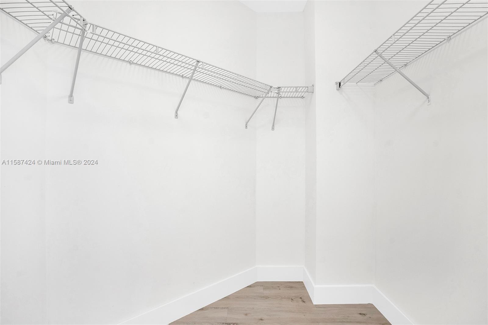 325 S Biscayne Blvd # 2223