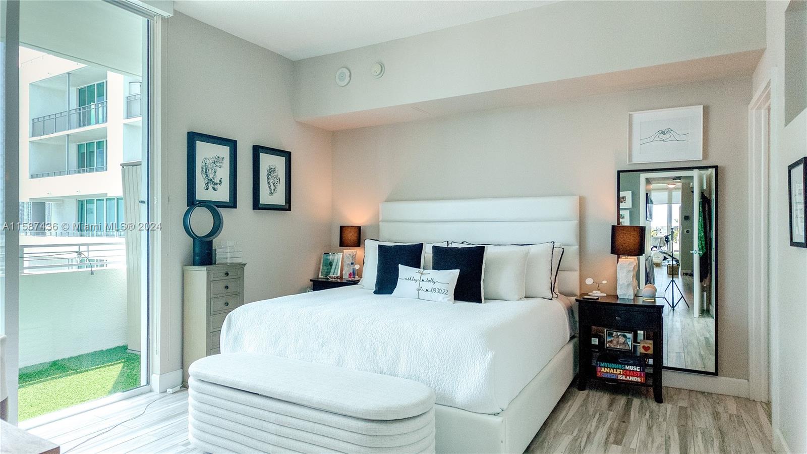 350 NE 24th St # 904