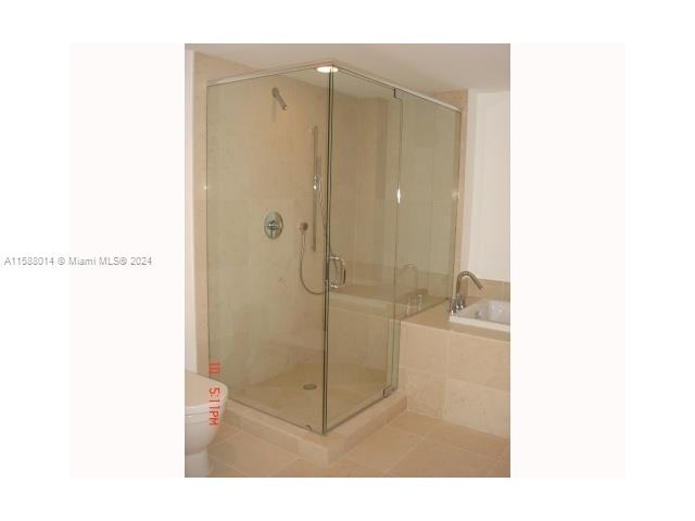 465 BRICKELL AV # 2406