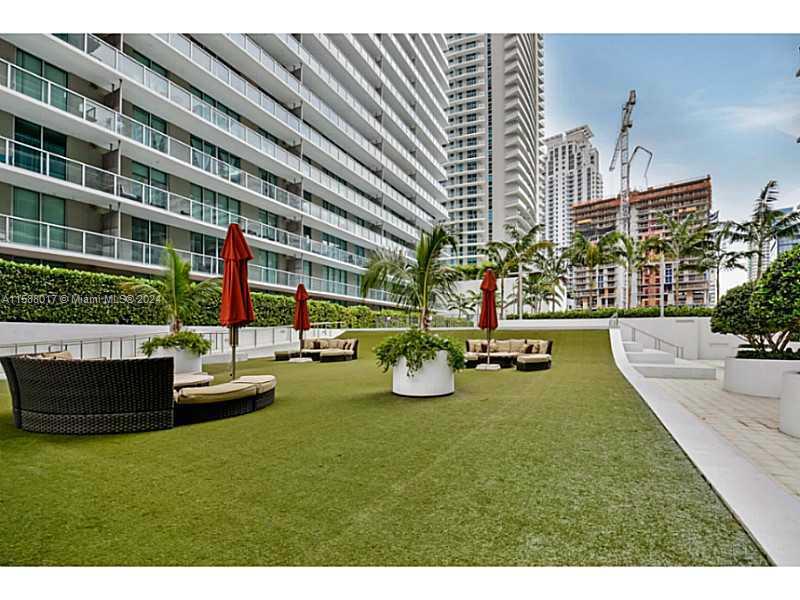 79 SW 12th St Unit: 2404-S