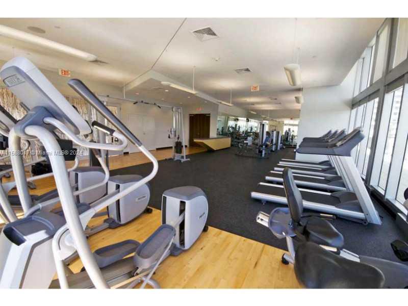 79 SW 12th St Unit: 2404-S