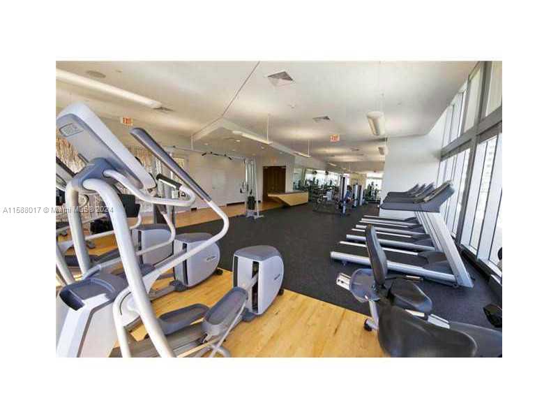 79 SW 12th St Unit: 2404-S