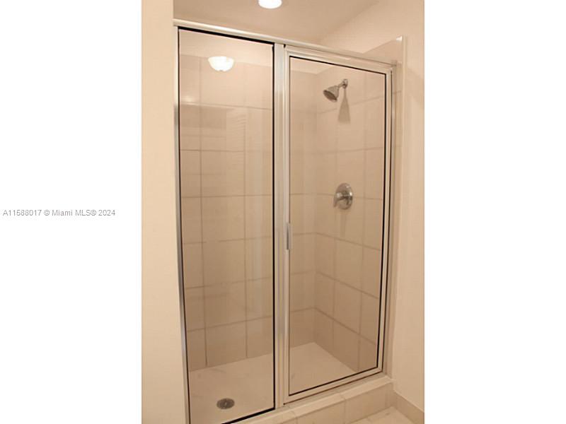 79 SW 12th St Unit: 2404-S