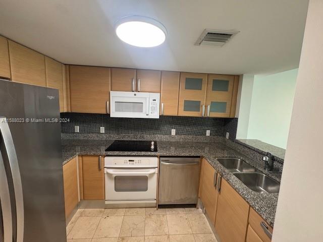 2101 Brickell Ave # 2305