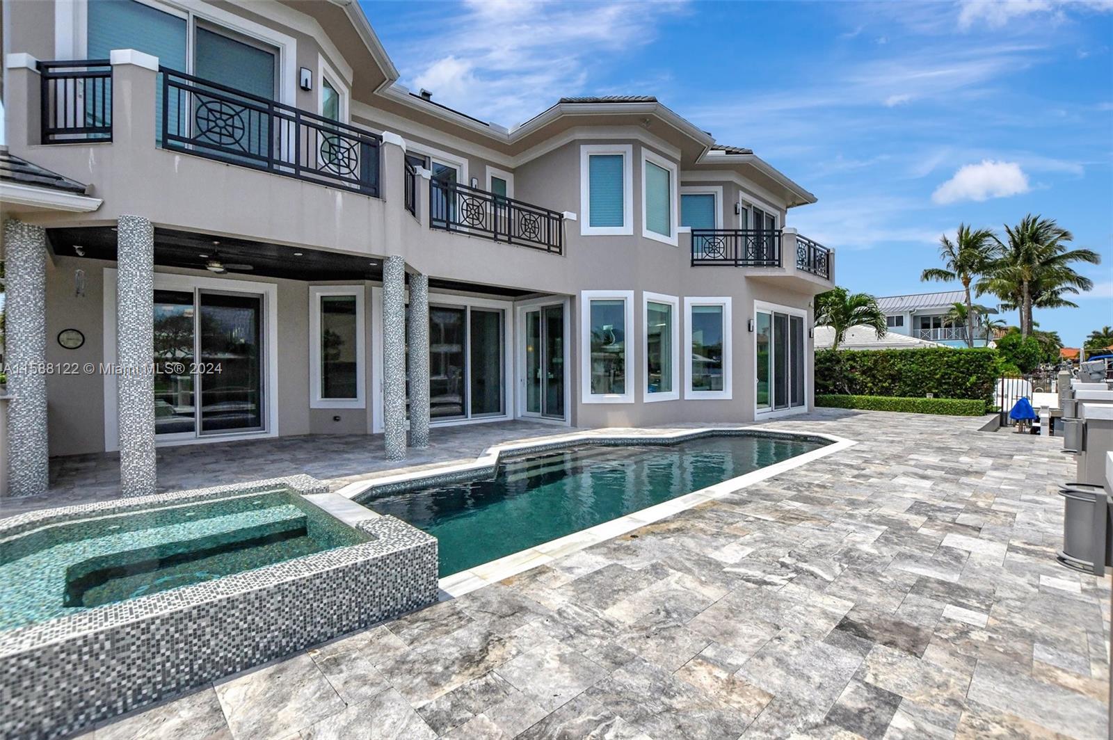 761 NE Marine Dr