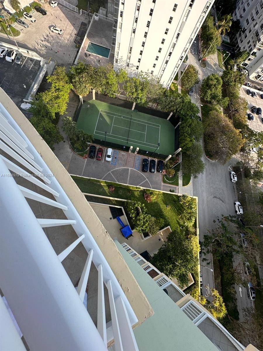 2475 Brickell Ave # 1607