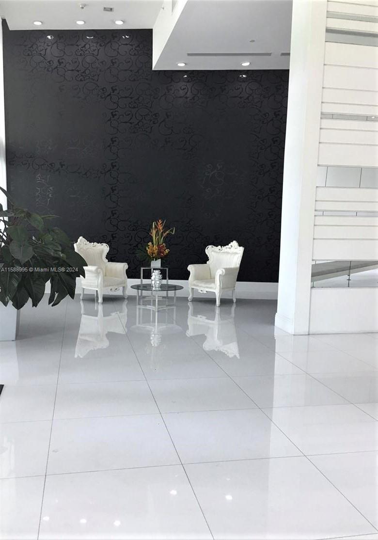 350 S Miami Ave Unit: 2105