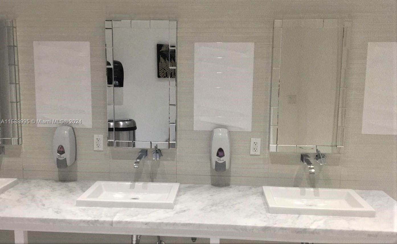 350 S Miami Ave Unit: 2105