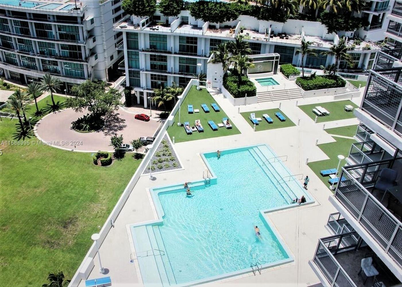 350 S Miami Ave Unit: 2105
