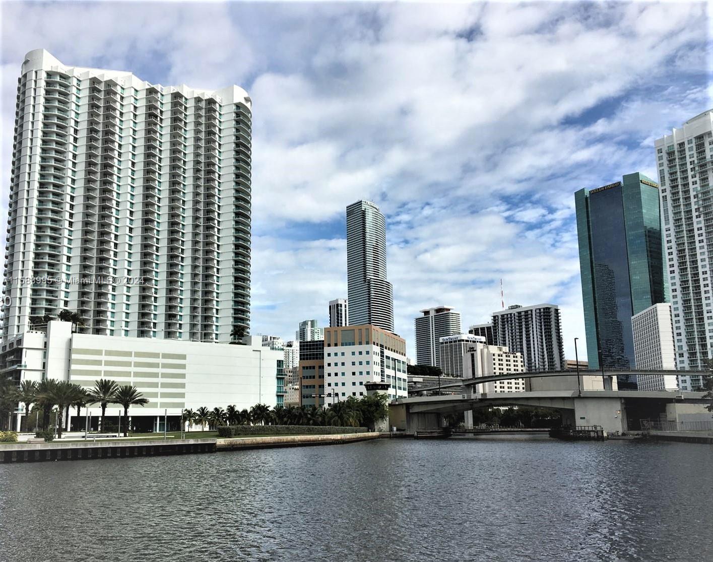 350 S Miami Ave Unit: 2105