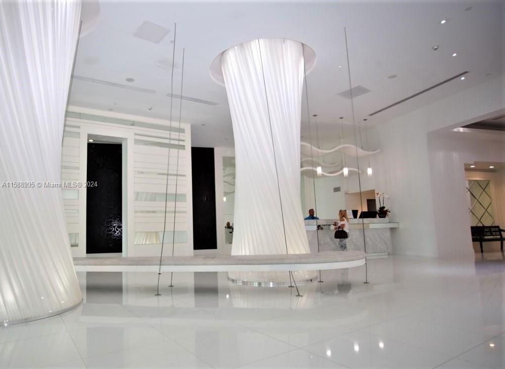 350 S Miami Ave Unit: 2105