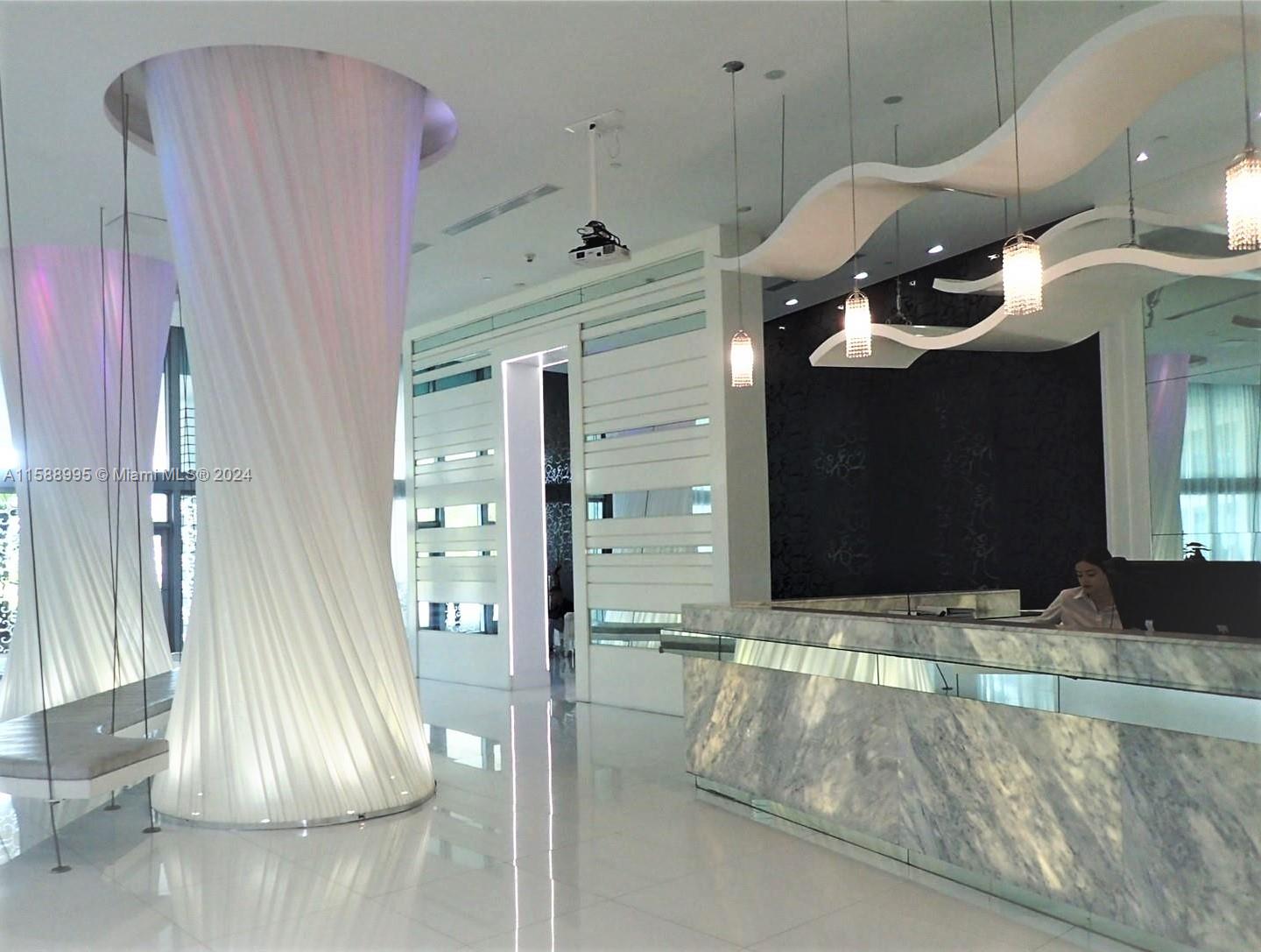 350 S Miami Ave Unit: 2105
