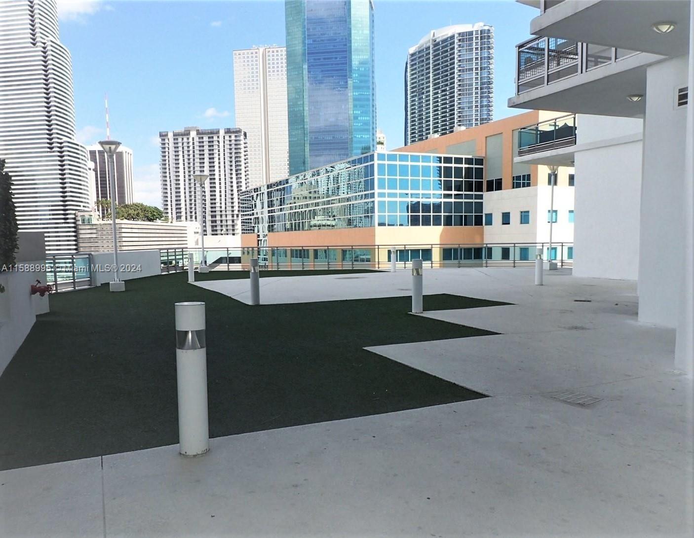 350 S Miami Ave Unit: 2105