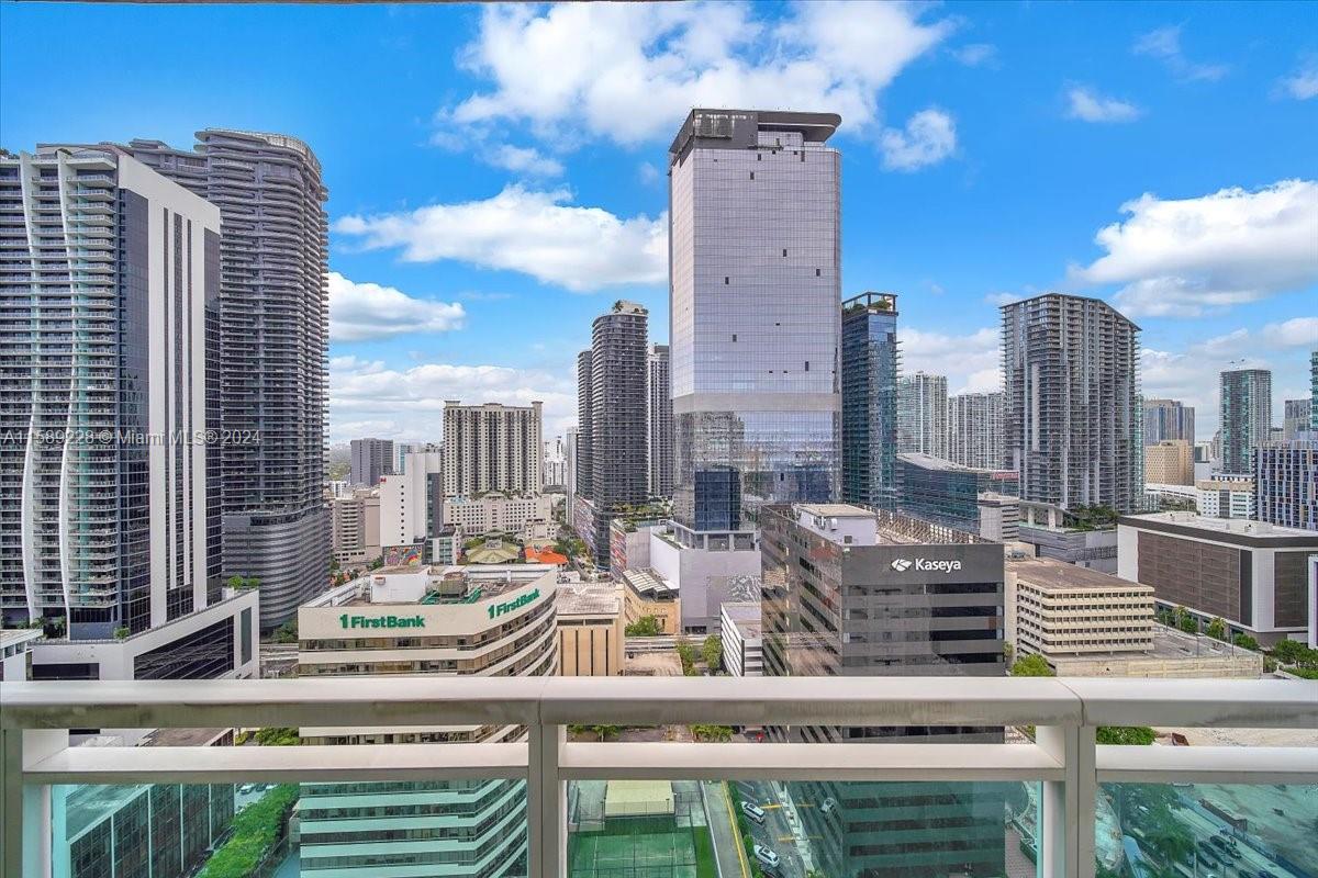 950 Brickell Bay Dr # 2700