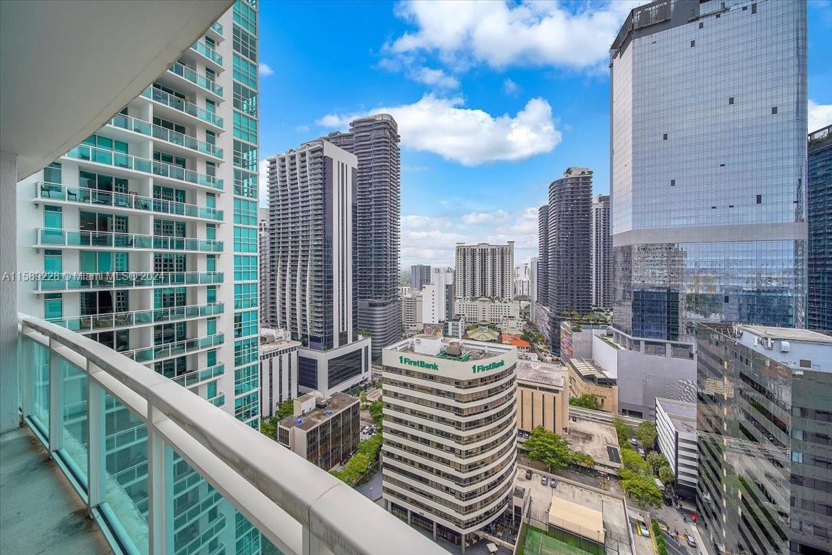 950 Brickell Bay Dr # 2700