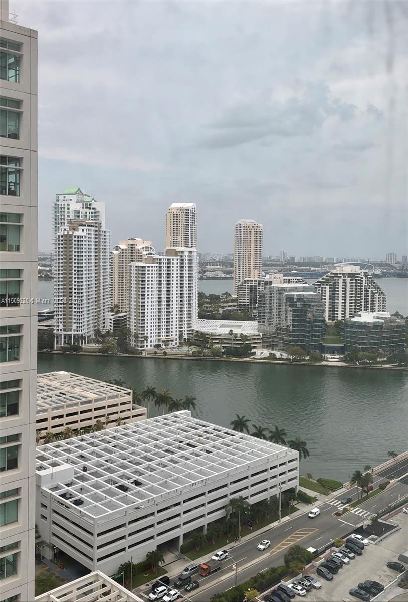 950 Brickell Bay Dr # 2700