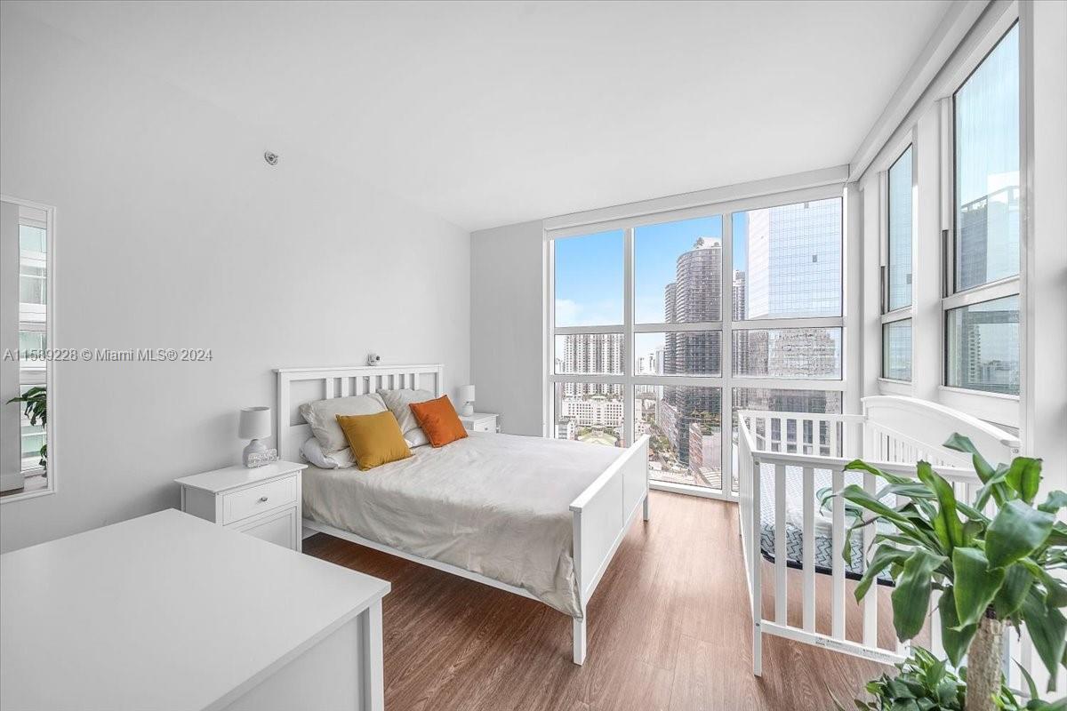 950 Brickell Bay Dr # 2700