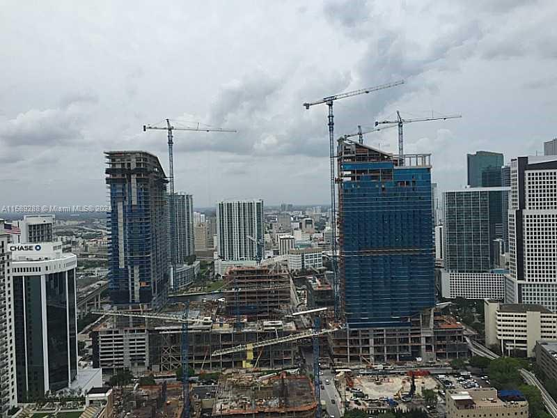 1100 S MIAMI AV Unit: 3908