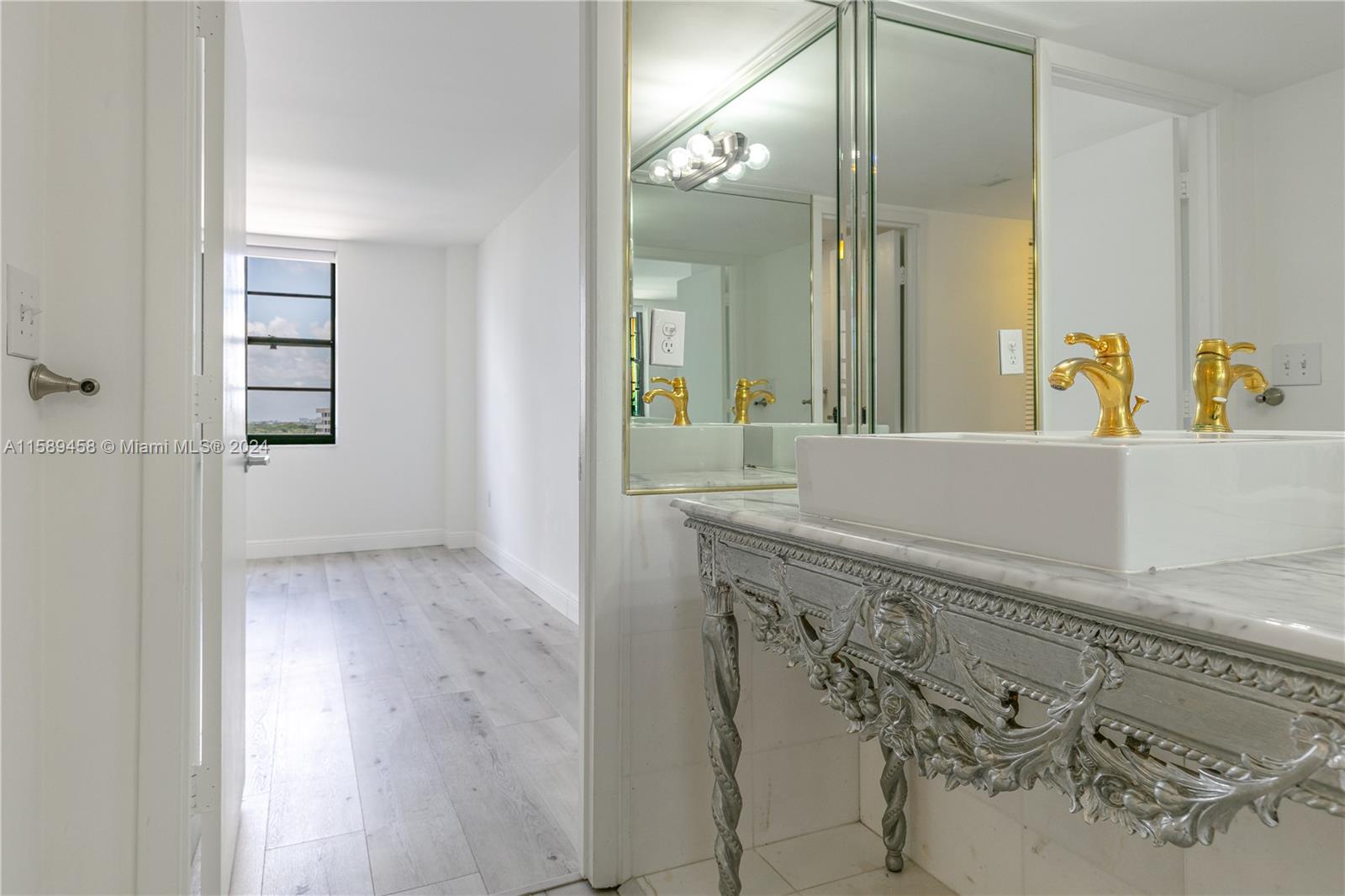 2333 Brickell Ave # 1110