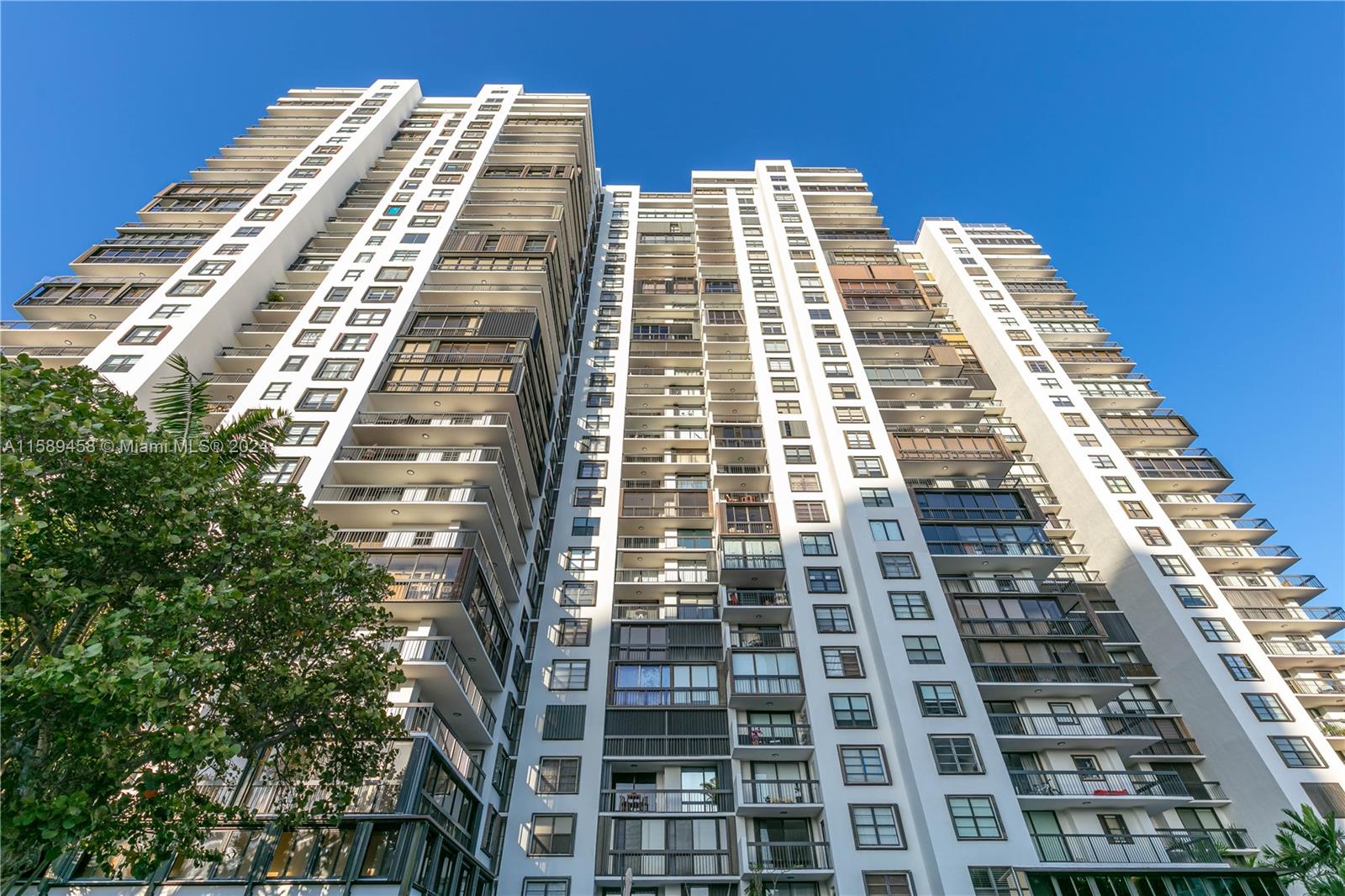 2333 Brickell Ave # 1110