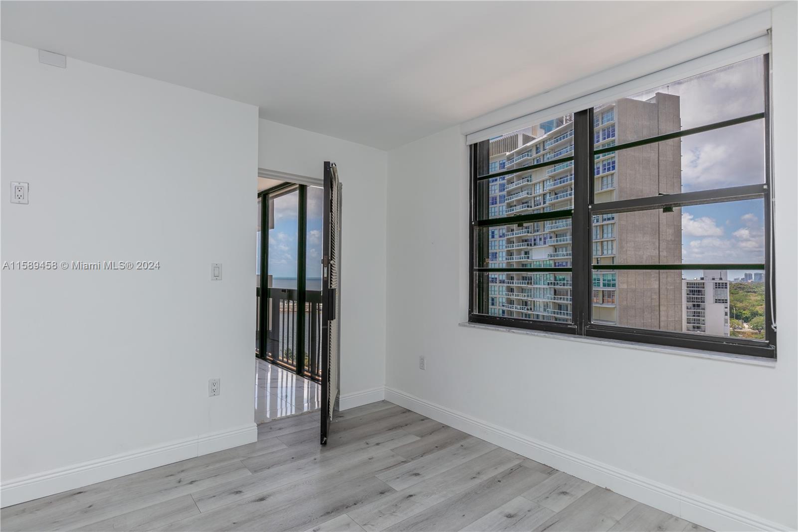 2333 Brickell Ave # 1110