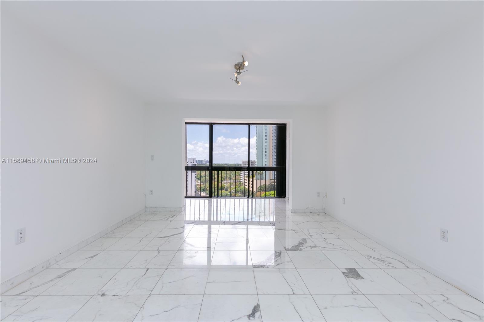 2333 Brickell Ave # 1110