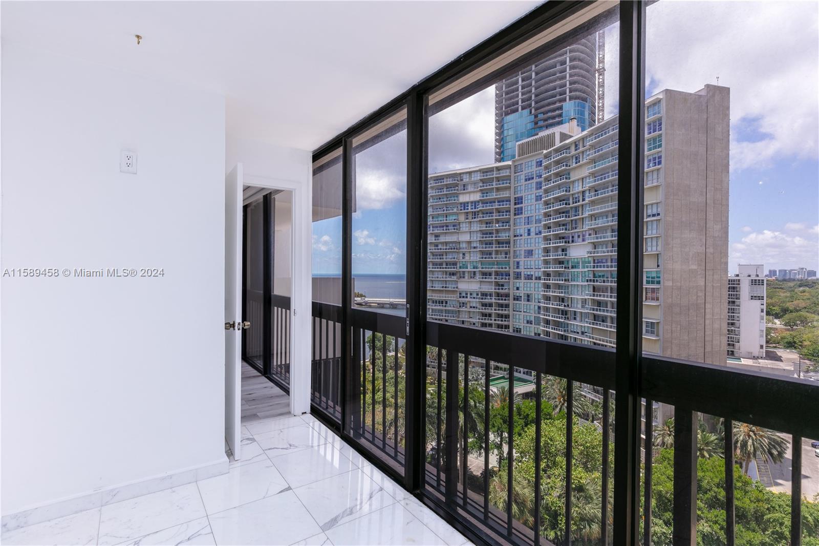 2333 Brickell Ave # 1110