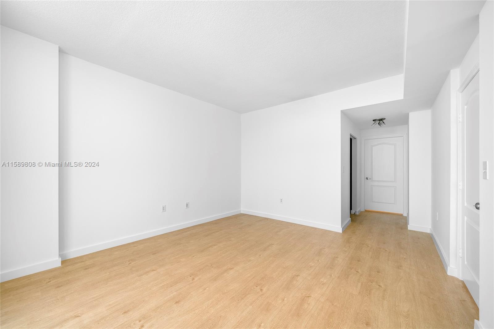 2101 Brickell Ave # 3503