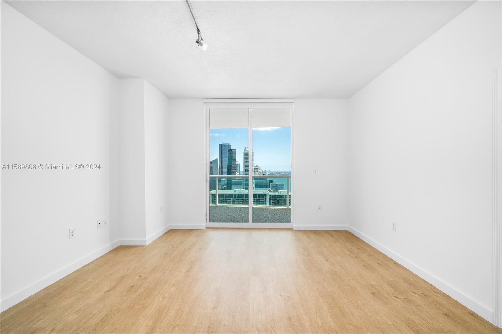2101 Brickell Ave # 3503