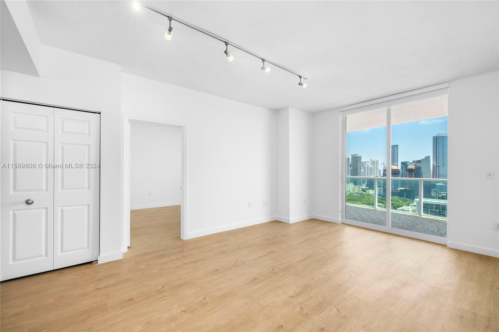 2101 Brickell Ave # 3503