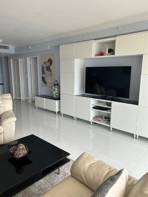 5601 Collins # 1010