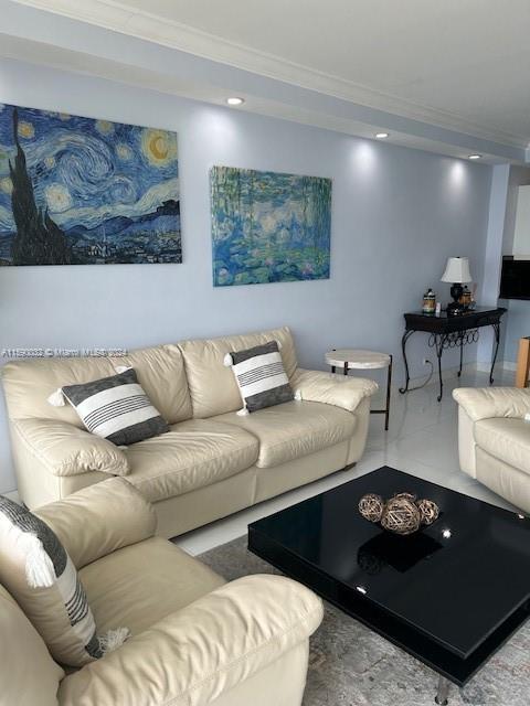 5601 Collins # 1010