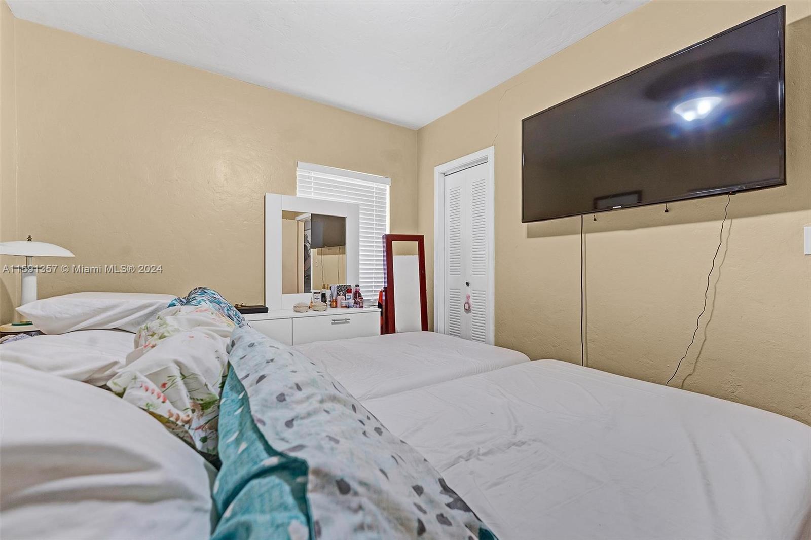 1598 SW 25th Ave