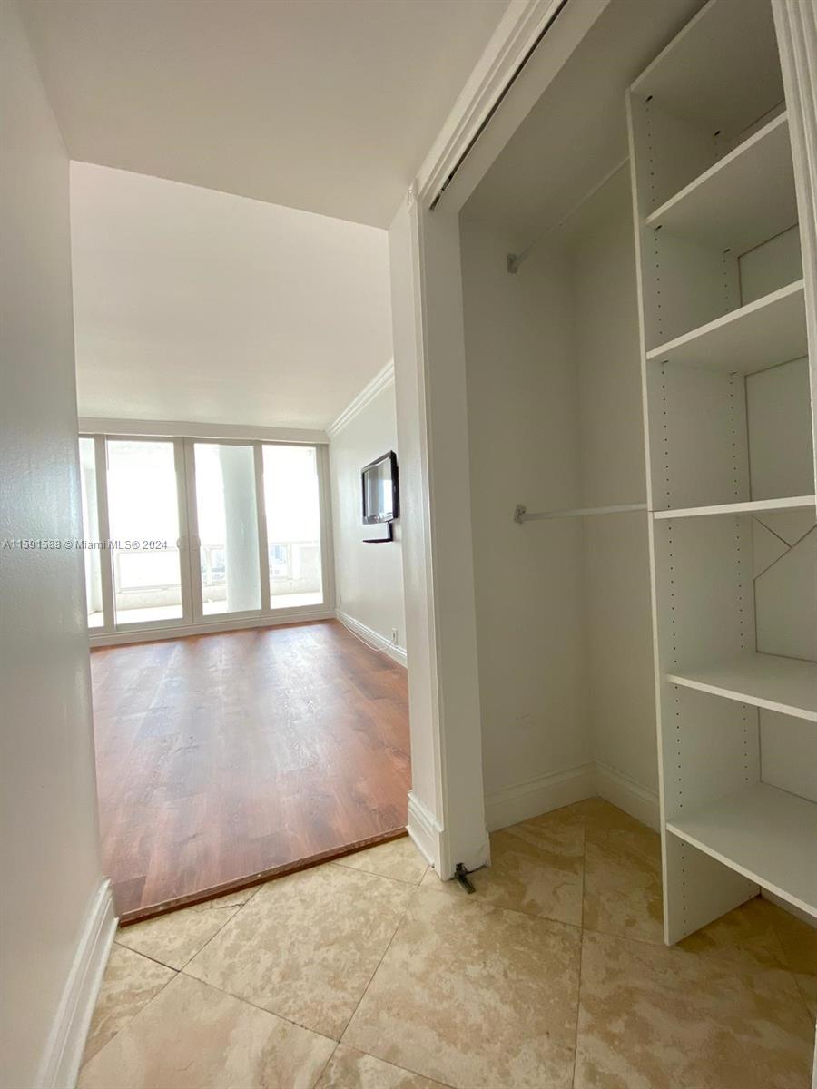 1717 N Bayshore Dr # 3756 Unit: A-3756