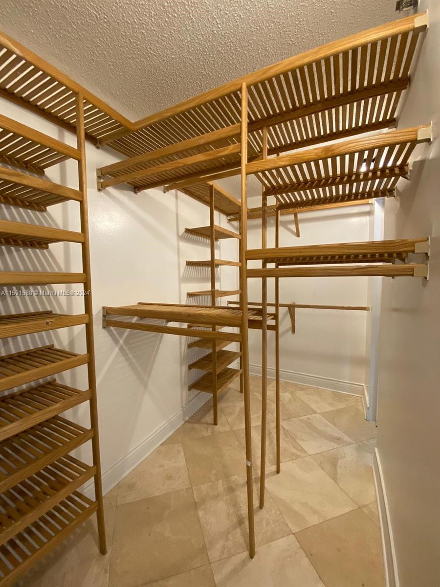 1717 N Bayshore Dr # 3756 Unit: A-3756