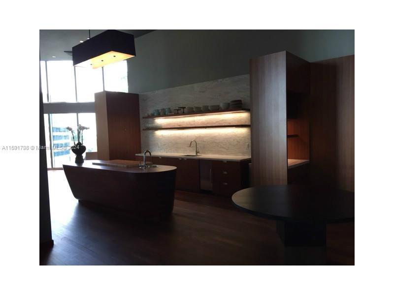 1300 Brickell Bay Dr # 1207