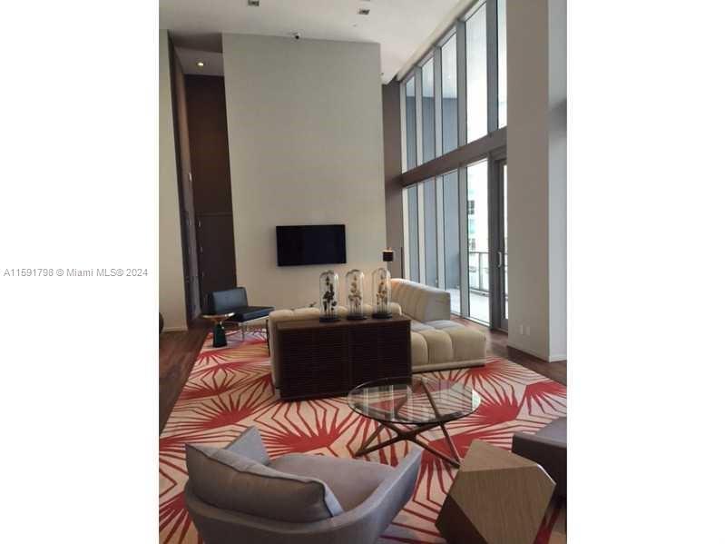 1300 Brickell Bay Dr # 1207