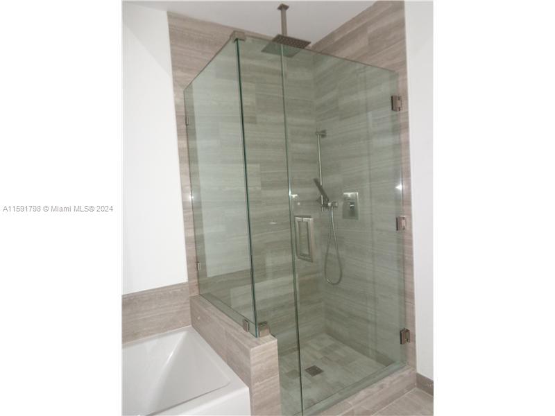 1300 Brickell Bay Dr # 1207