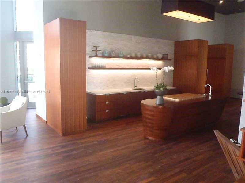 1300 Brickell Bay Dr # 1207