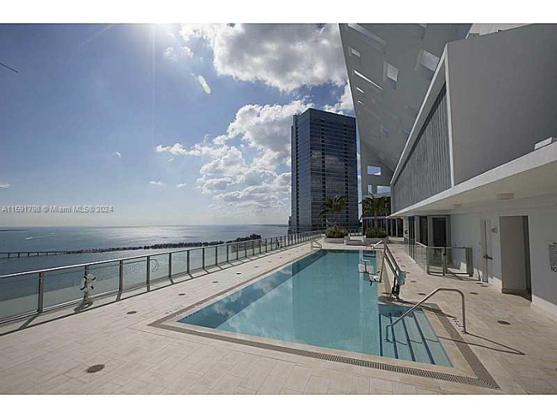 1300 Brickell Bay Dr # 1207