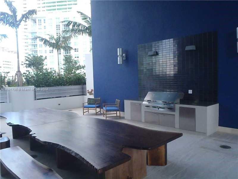 1300 Brickell Bay Dr # 1207