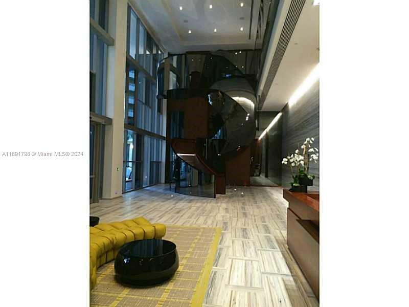 1300 Brickell Bay Dr # 1207