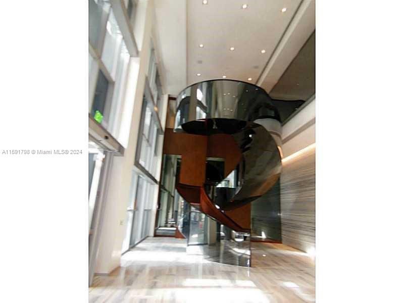 1300 Brickell Bay Dr # 1207