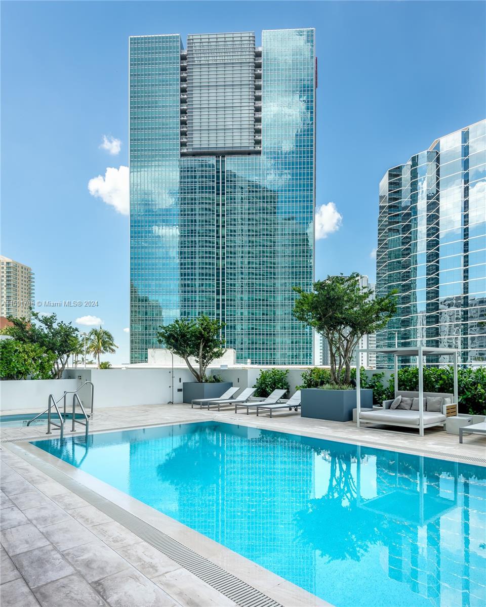1300 Brickell Bay Dr # 1207