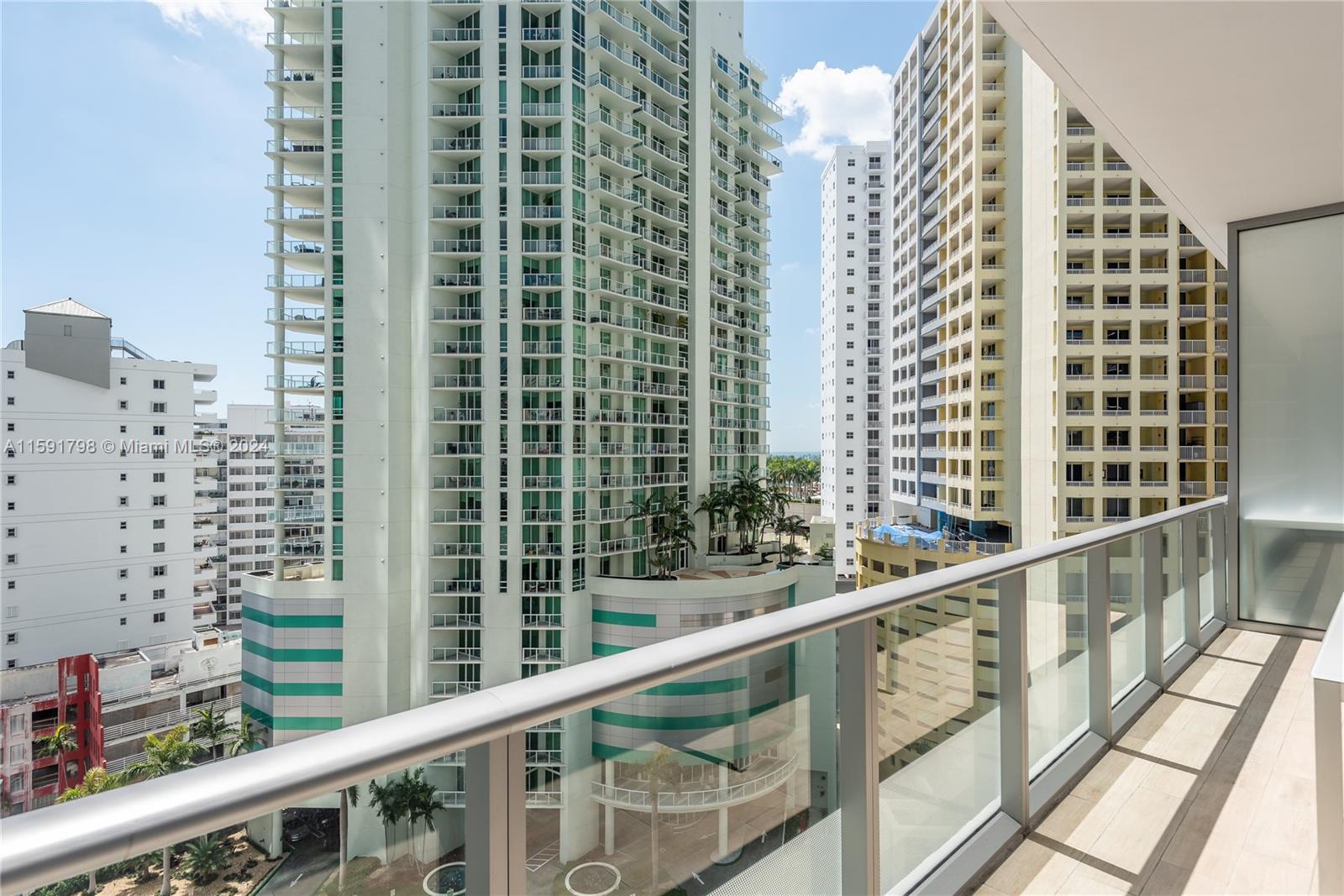1300 Brickell Bay Dr # 1207