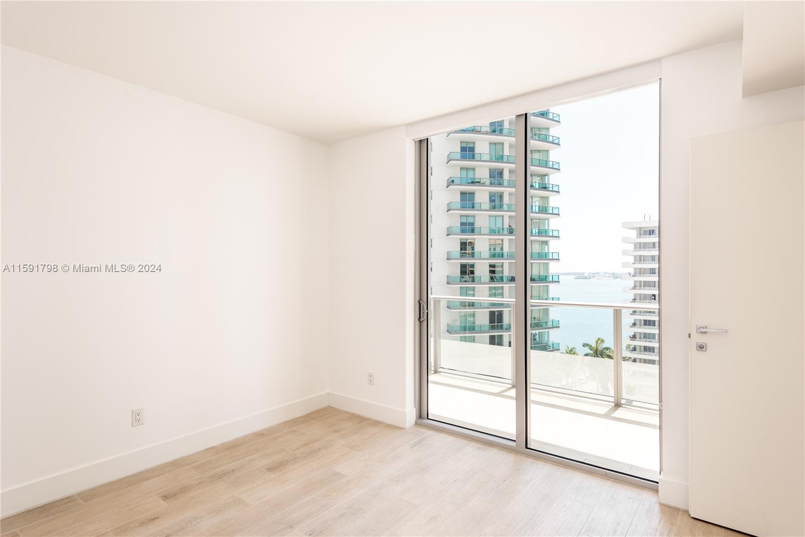 1300 Brickell Bay Dr # 1207
