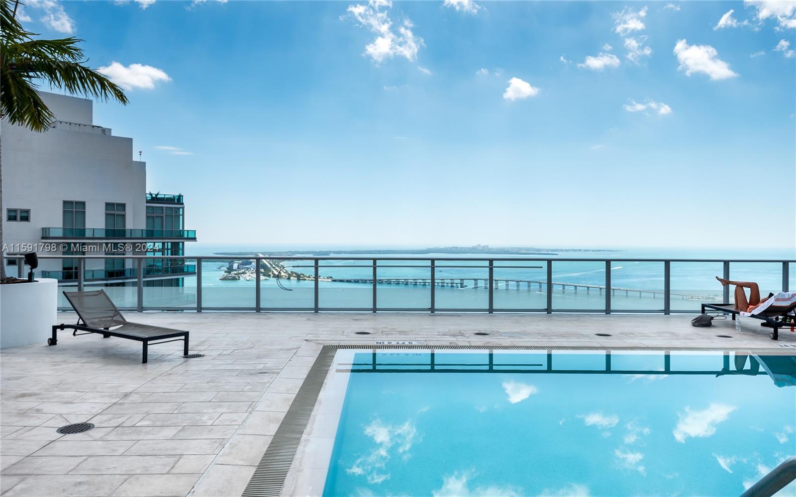 1300 Brickell Bay Dr # 1207