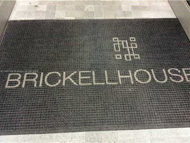 1300 Brickell Bay Dr # 1207